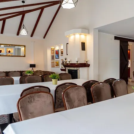 Karmazynowa Przystan Międzywodzie