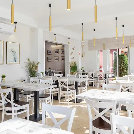 Karmazynowa Przystan Ferienpark