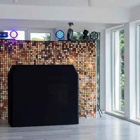 Karmazynowa Przystan Ferienpark *