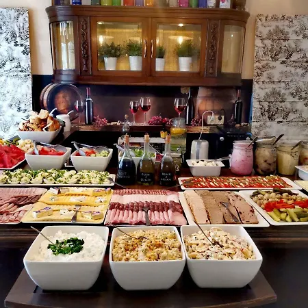 Karmazynowa Przystan *