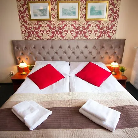 Karmazynowa Przystan * Międzywodzie