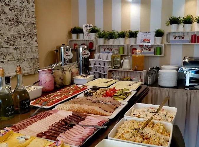 Karmazynowa Przystan Holiday park Miedzywodzie